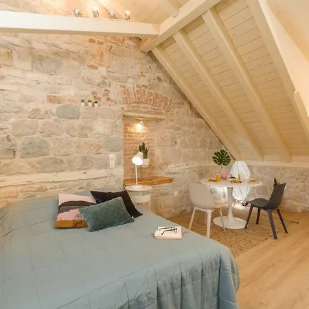 Apartment Old Town Stone *